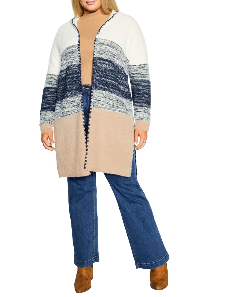 Front of a model wearing a size 18 CARDI CAMRYN in Natural Combo by Aveology. | dia_product_style_image_id:303020